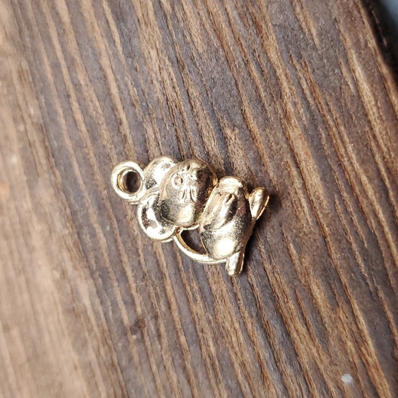 Vermiel cute little mouse charm P115 - Picture 1 of 2